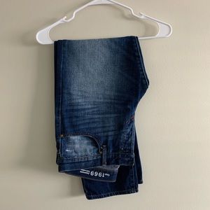 GAP sexy boyfriend jean
